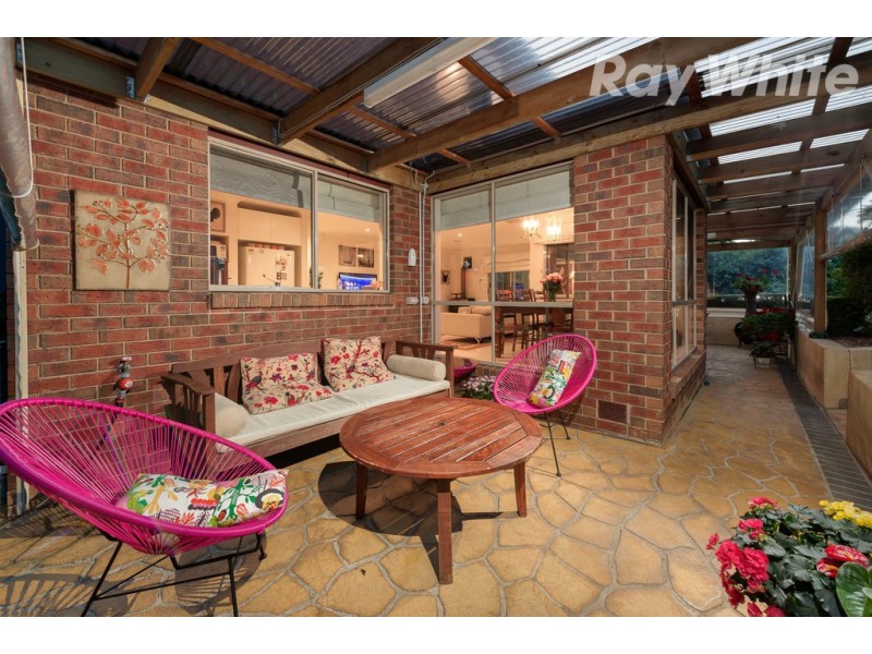 27 Tennyson Circuit, Mill Park VIC 3082