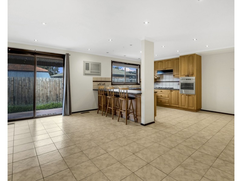 9 Coventry Crescent, Mill Park VIC 3082