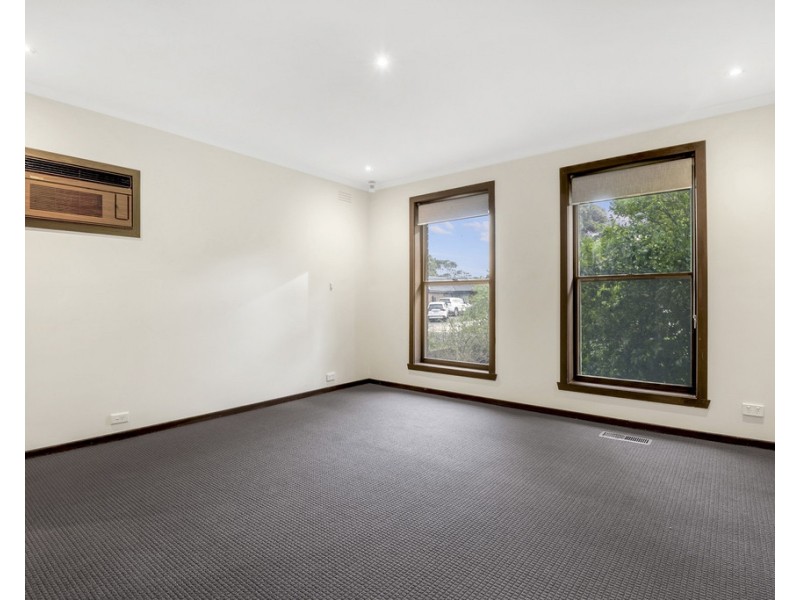 9 Coventry Crescent, Mill Park VIC 3082