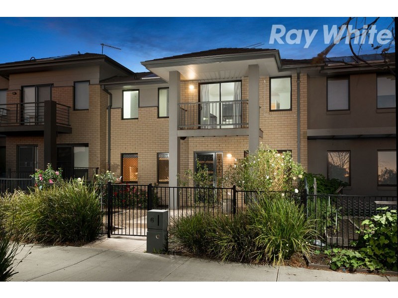6 Saratoga Walk, Epping VIC 3076