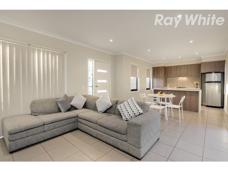 6 Saratoga Walk, Epping VIC 3076