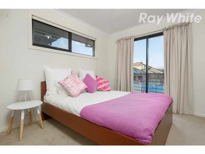 6 Saratoga Walk, Epping VIC 3076