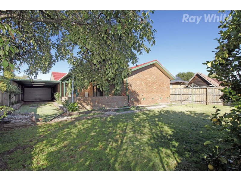 18 Streeton Circuit, Mill Park VIC 3082