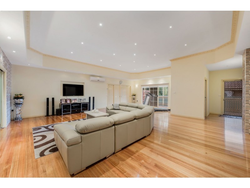 5 Wildfire Court, Mill Park VIC 3082