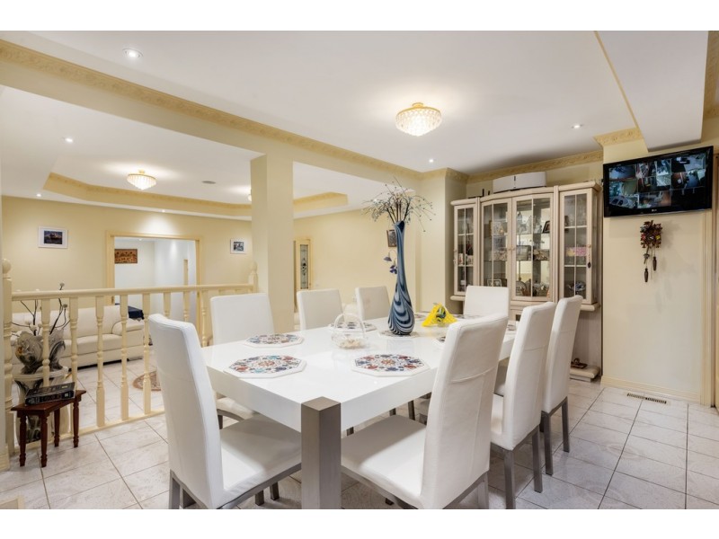 5 Wildfire Court, Mill Park VIC 3082