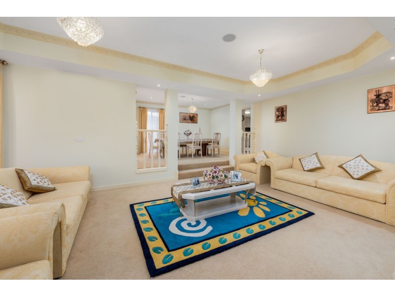 5 Wildfire Court, Mill Park VIC 3082