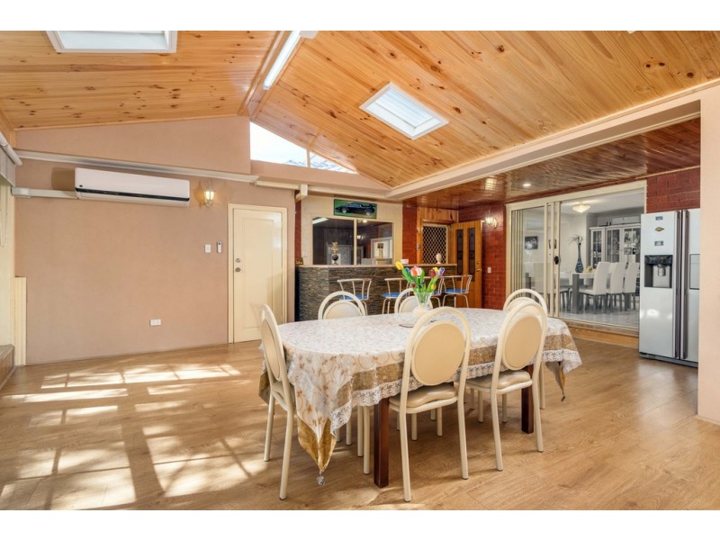 5 Wildfire Court, Mill Park VIC 3082