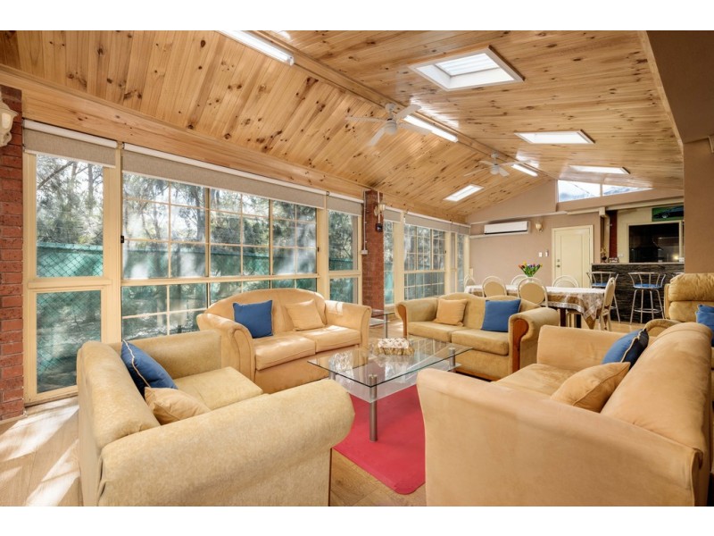 5 Wildfire Court, Mill Park VIC 3082