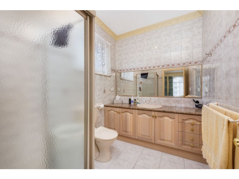 5 Wildfire Court, Mill Park VIC 3082