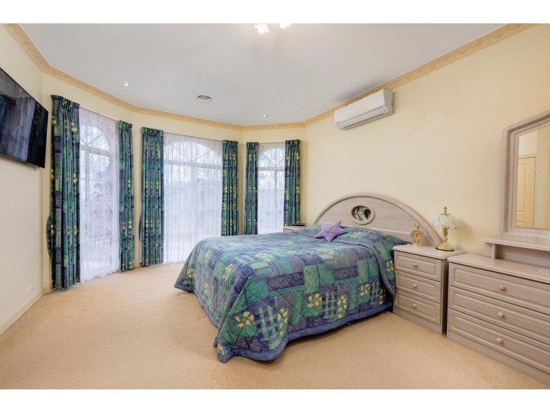 5 Wildfire Court, Mill Park VIC 3082