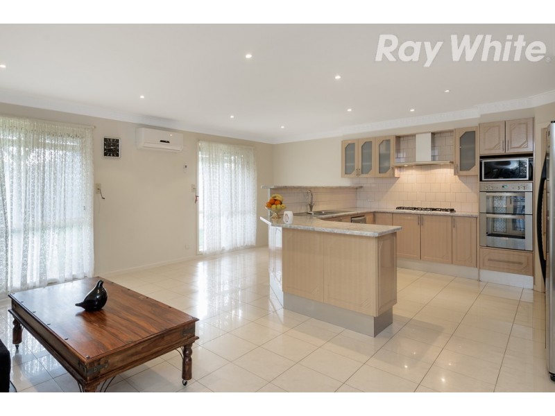 15 Stella Drive, Thomastown VIC 3074