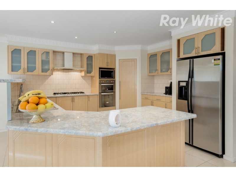 15 Stella Drive, Thomastown VIC 3074