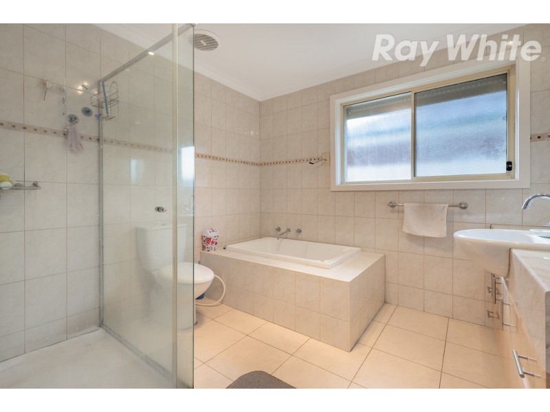 15 Stella Drive, Thomastown VIC 3074