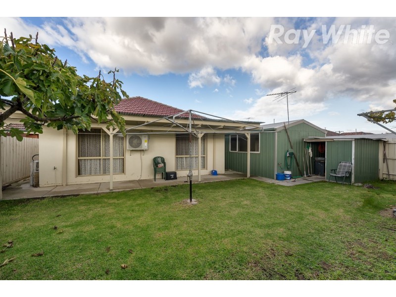 15 Stella Drive, Thomastown VIC 3074