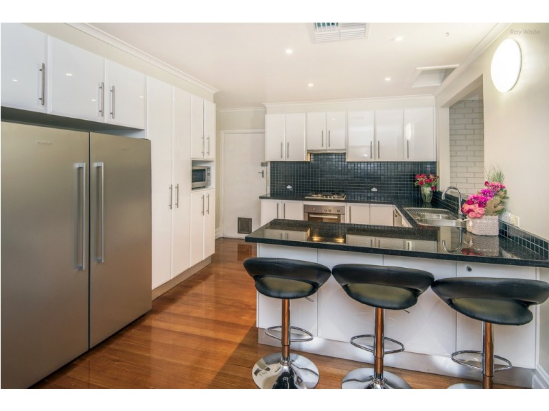 63 Caroline Drive, Templestowe Lower VIC 3107