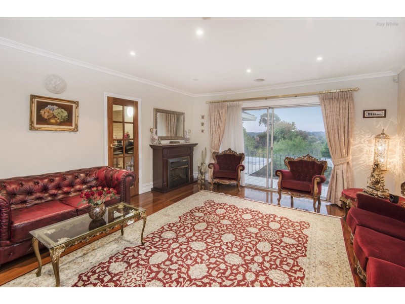 63 Caroline Drive, Templestowe Lower VIC 3107