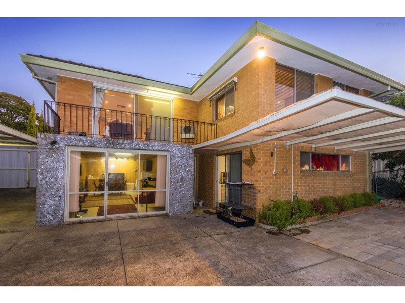 63 Caroline Drive, Templestowe Lower VIC 3107