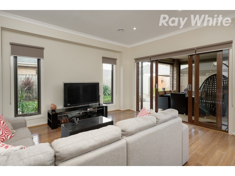 2 Barrett Place, Doreen VIC 3754