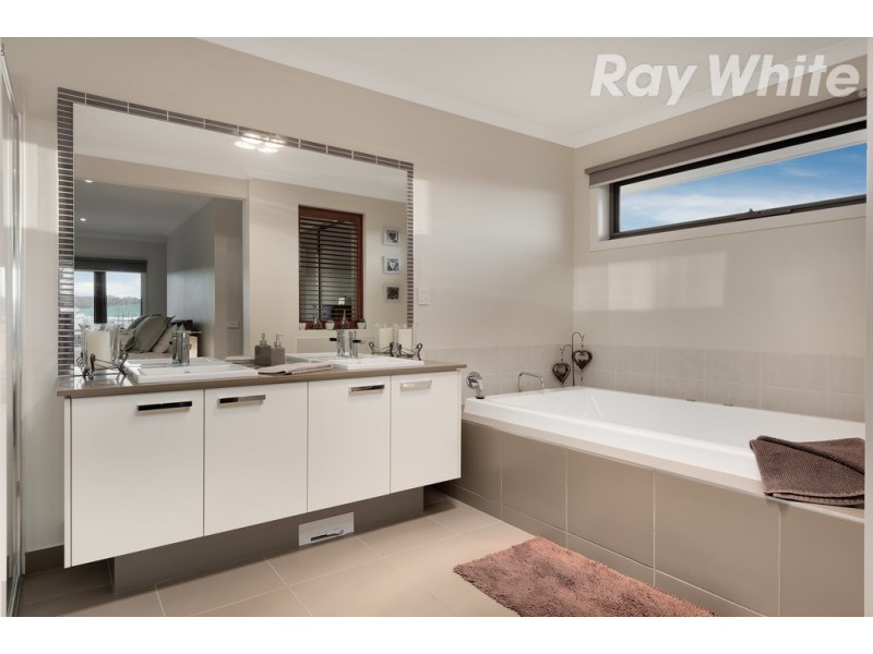 2 Barrett Place, Doreen VIC 3754