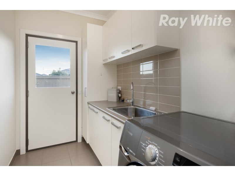 2 Barrett Place, Doreen VIC 3754