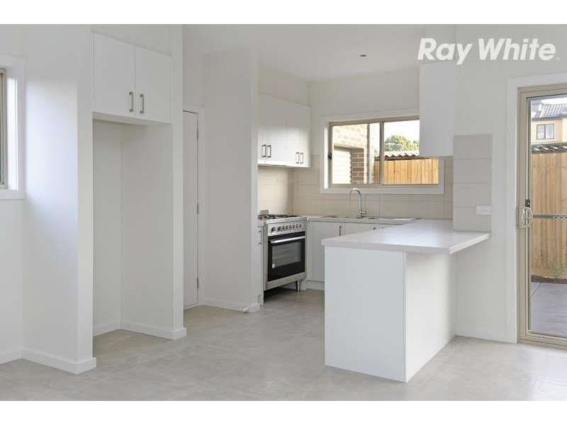 2/16 Grimwade Street, Reservoir VIC 3073