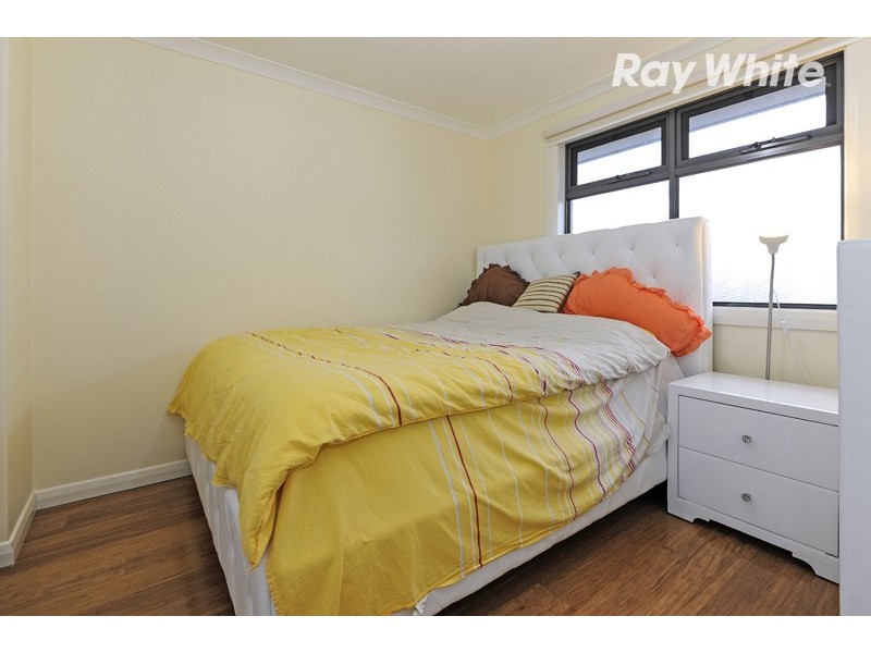 2/16 Charlton Crescent, Reservoir VIC 3073