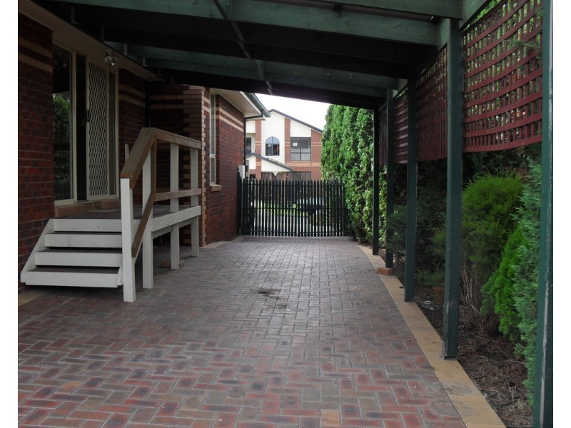 2 Bremner Court, Mill Park VIC 3082