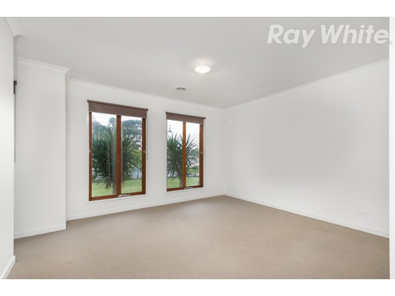 2 Saintly Drive, South Morang VIC 3752