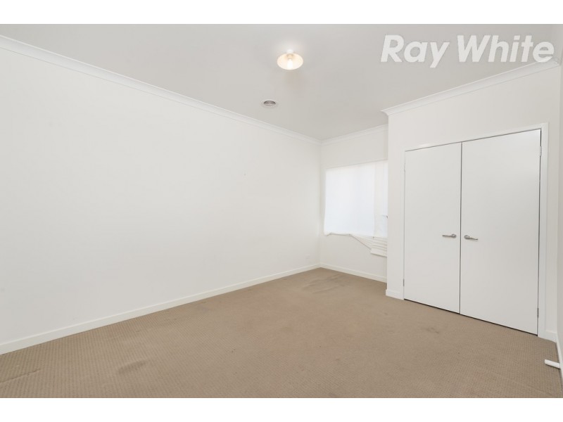 2 Saintly Drive, South Morang VIC 3752