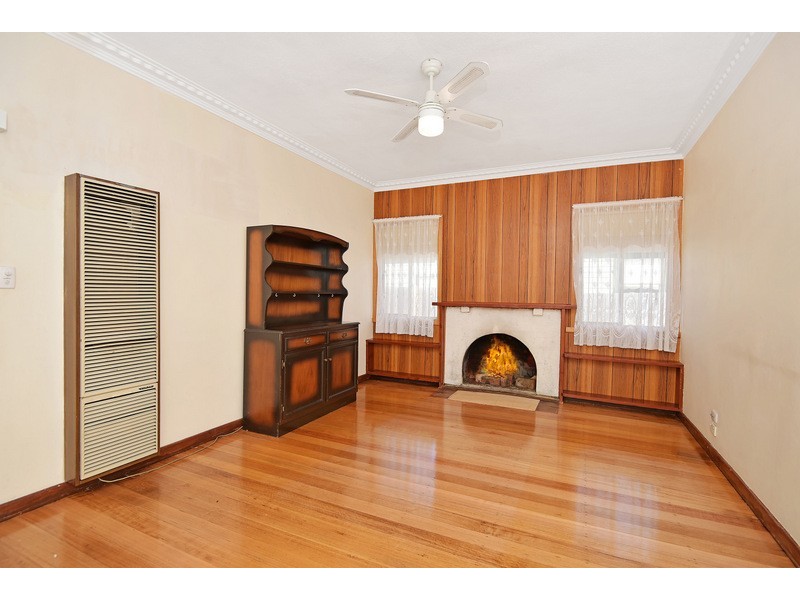 7 Highland Street, Kingsbury VIC 3083