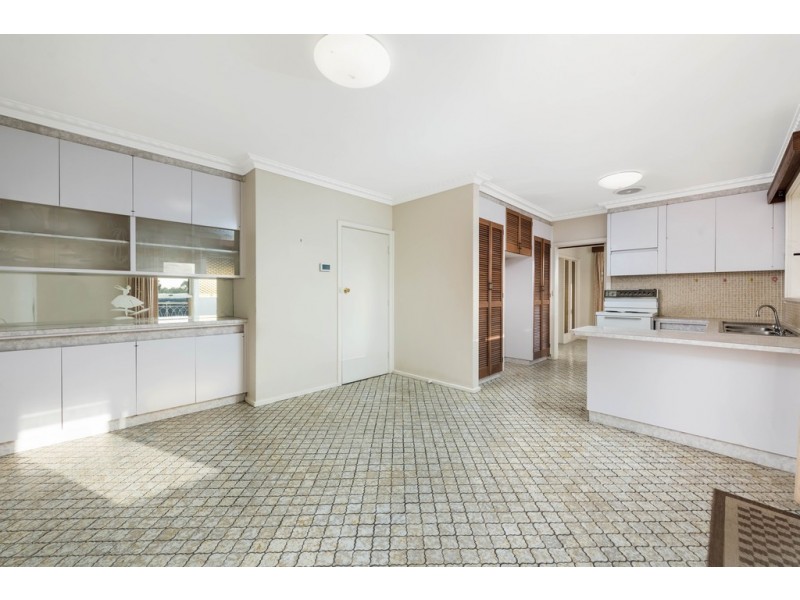 15 Luton Way, Bundoora VIC 3083
