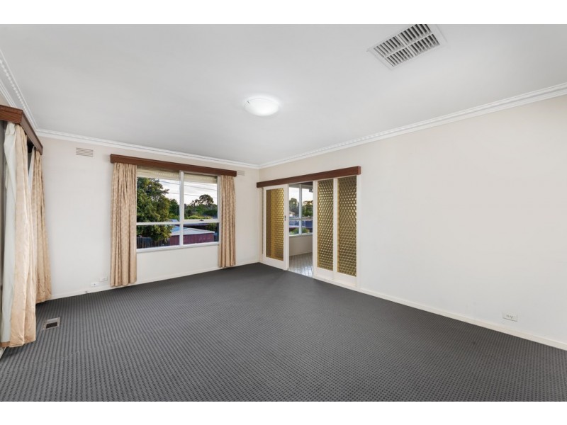 15 Luton Way, Bundoora VIC 3083