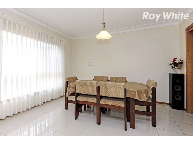 24 Friendship Avenue, Mill Park VIC 3082