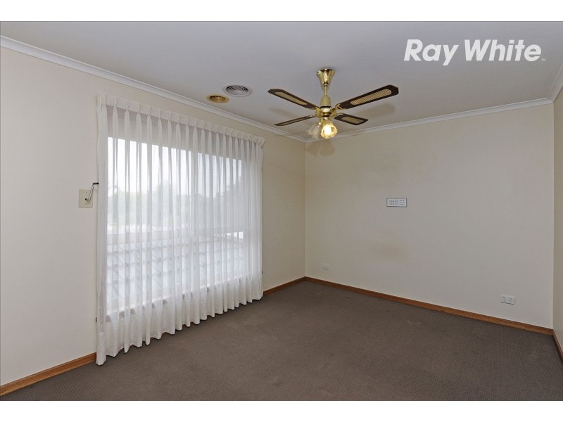 24 Friendship Avenue, Mill Park VIC 3082