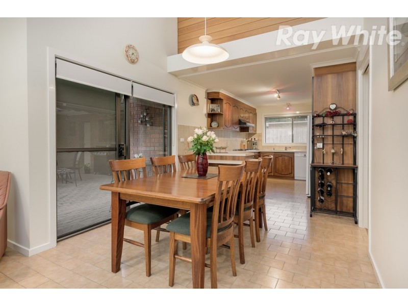 10 Doubell Court, Mill Park VIC 3082