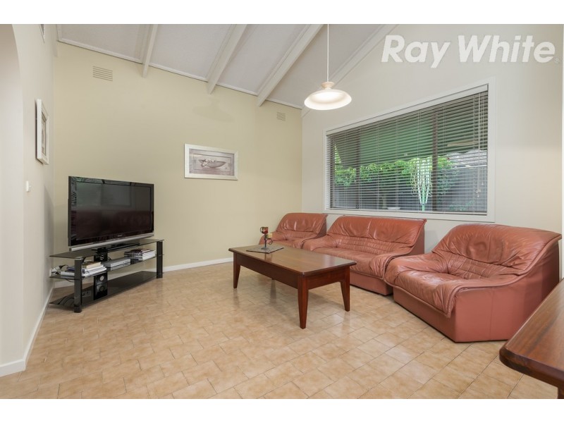 10 Doubell Court, Mill Park VIC 3082