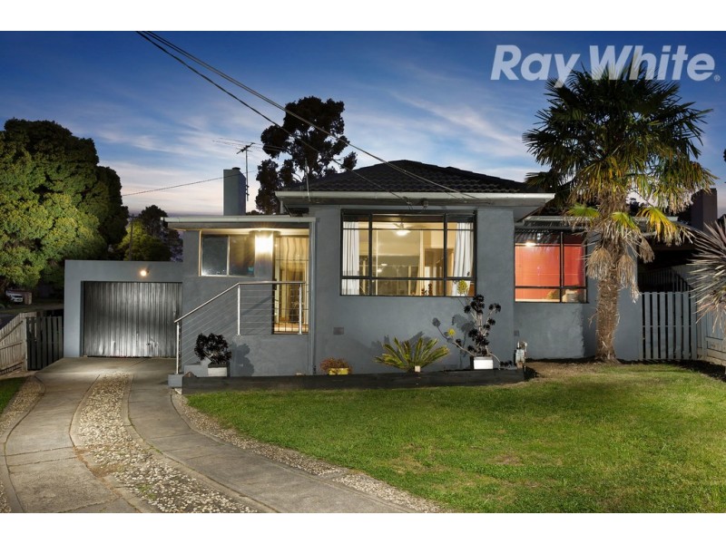 8 Busst Drive, Watsonia North VIC 3087