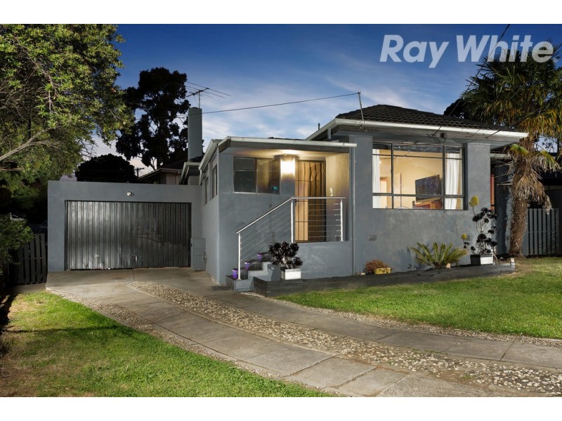 8 Busst Drive, Watsonia North VIC 3087