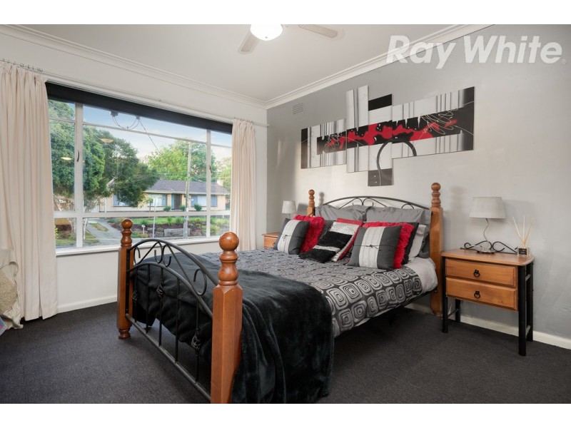 8 Busst Drive, Watsonia North VIC 3087