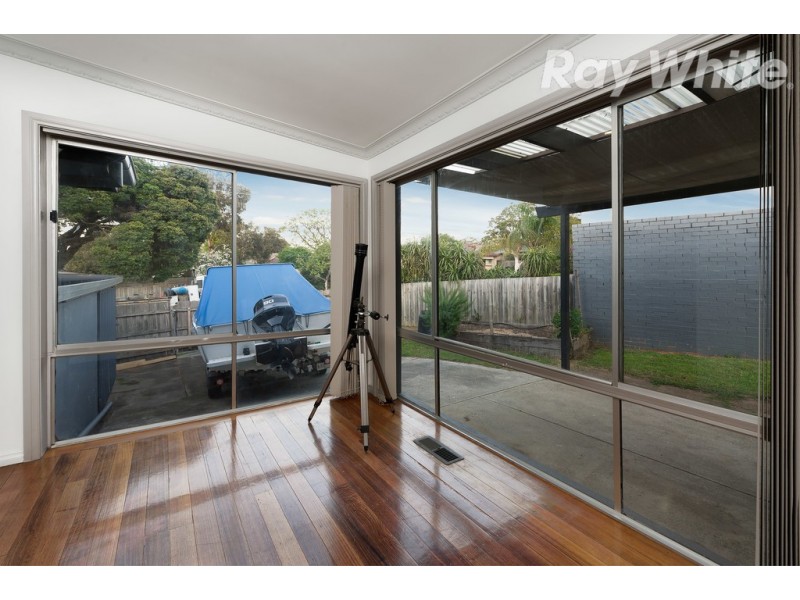 8 Busst Drive, Watsonia North VIC 3087