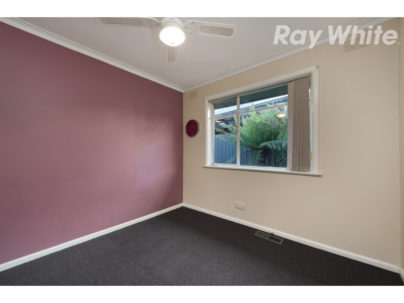 8 Busst Drive, Watsonia North VIC 3087