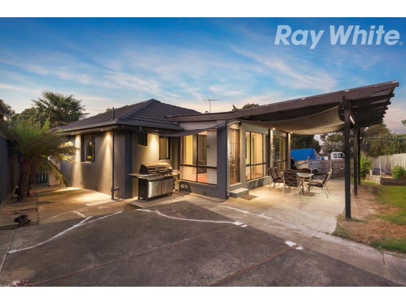 8 Busst Drive, Watsonia North VIC 3087