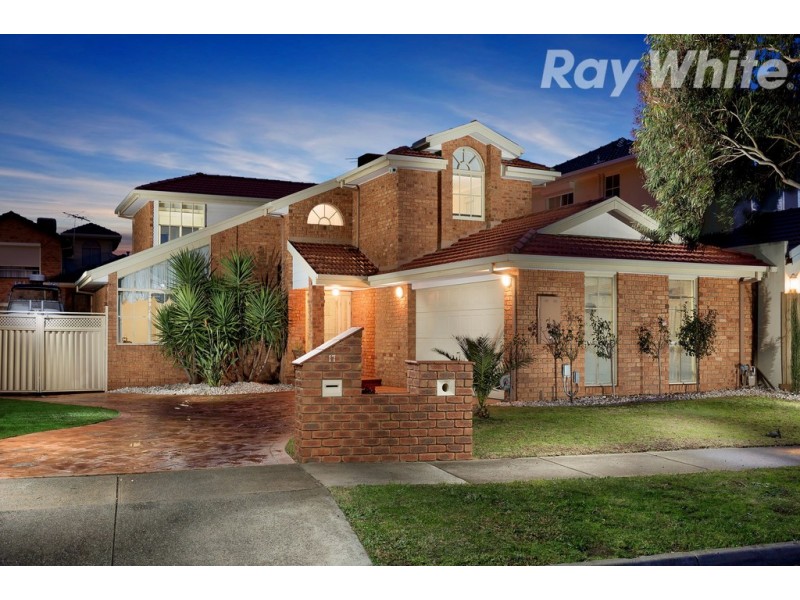 17 Henry Cable Court, Mill Park VIC 3082