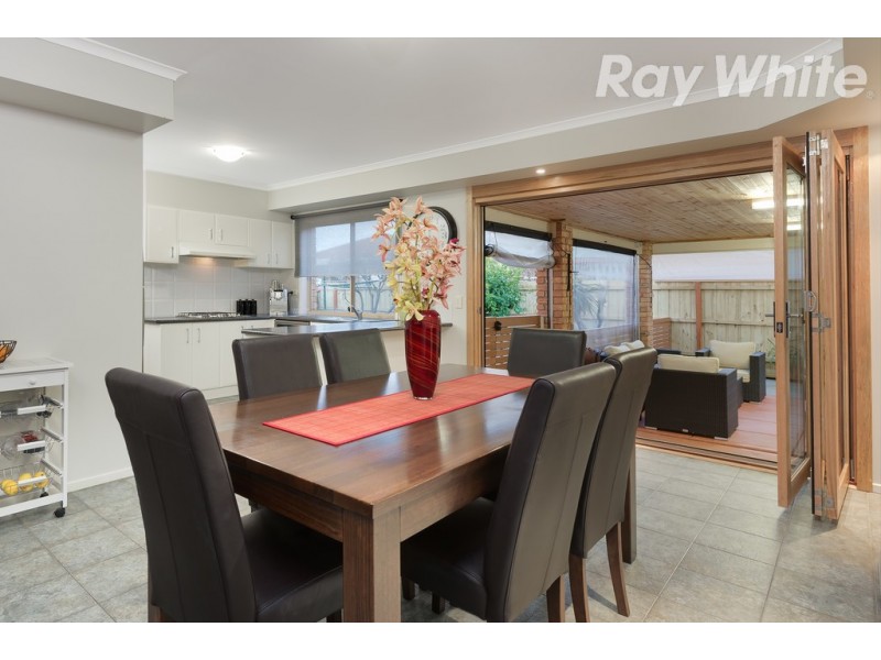 17 Henry Cable Court, Mill Park VIC 3082