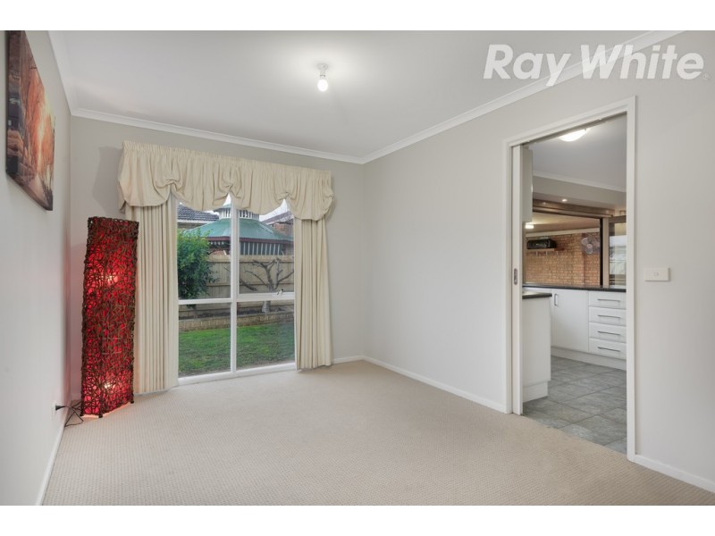 17 Henry Cable Court, Mill Park VIC 3082