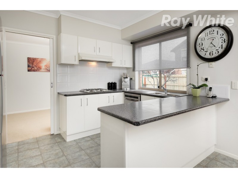 17 Henry Cable Court, Mill Park VIC 3082