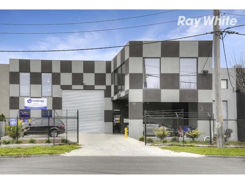 39 Pelmet Crescent, Thomastown VIC 3074