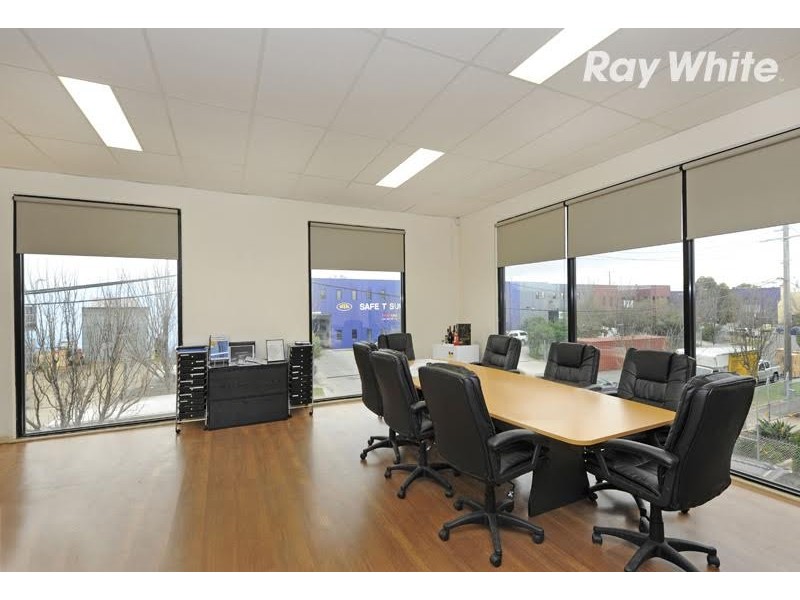 39 Pelmet Crescent, Thomastown VIC 3074