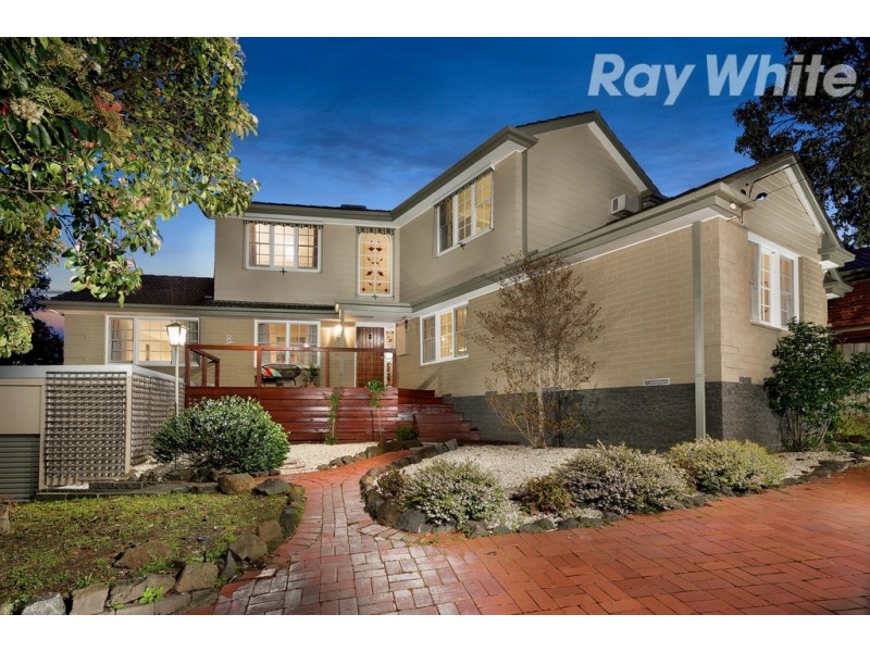 8 Ronald Court, Watsonia North VIC 3087