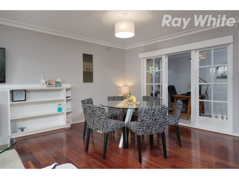 8 Ronald Court, Watsonia North VIC 3087